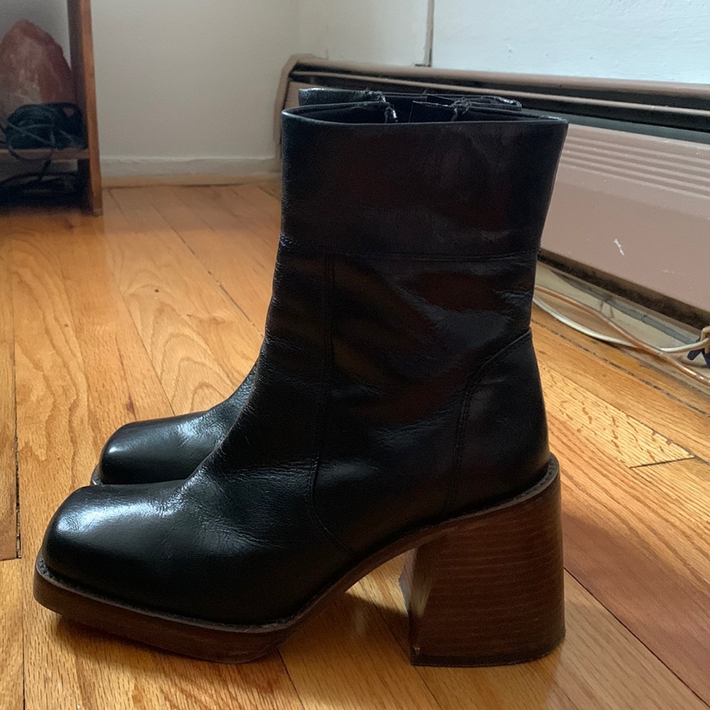 asos design region square toe boot black leather